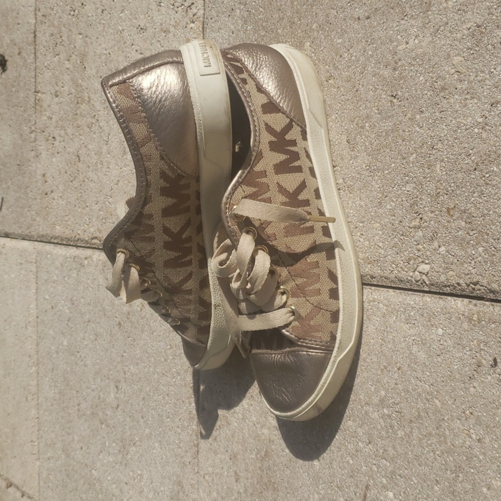 ❤MICHAEL KORS Gold Signature Sneaker